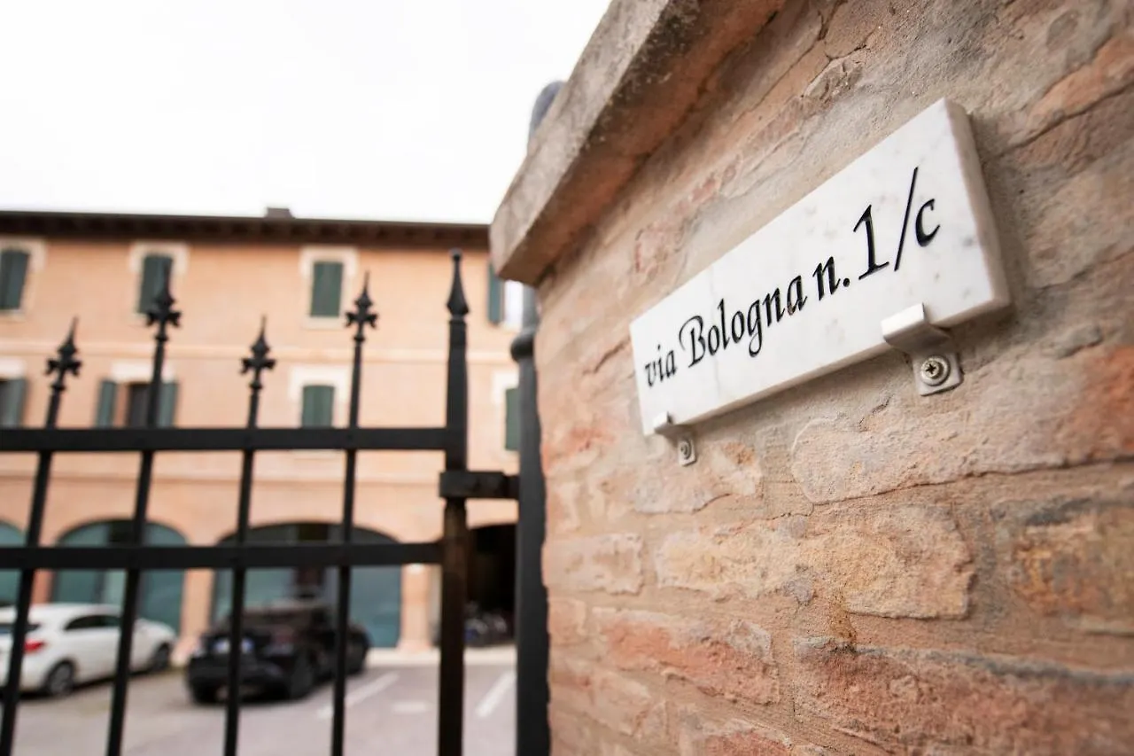 Villa Charming Flat In Centro A Ferrara Con Posto Auto Hébergement de vacances